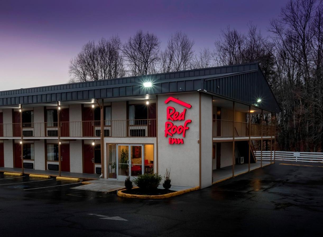 Red Roof Inn Fredericksburg North Esterno foto