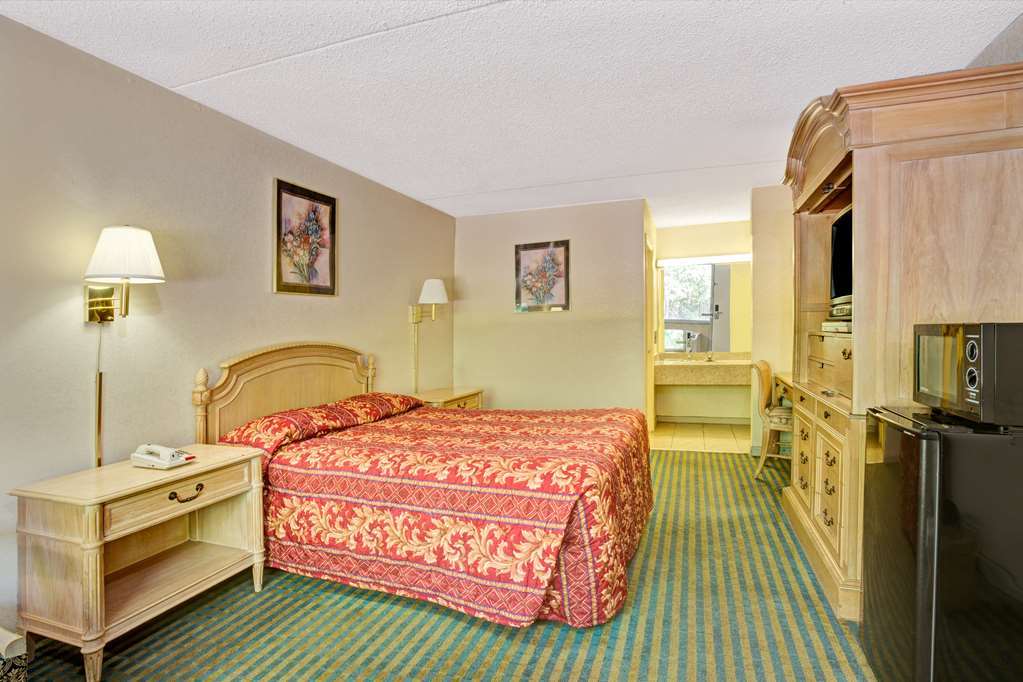 Red Roof Inn Fredericksburg North Camera foto