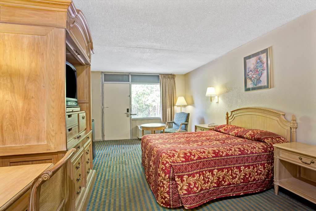 Red Roof Inn Fredericksburg North Camera foto