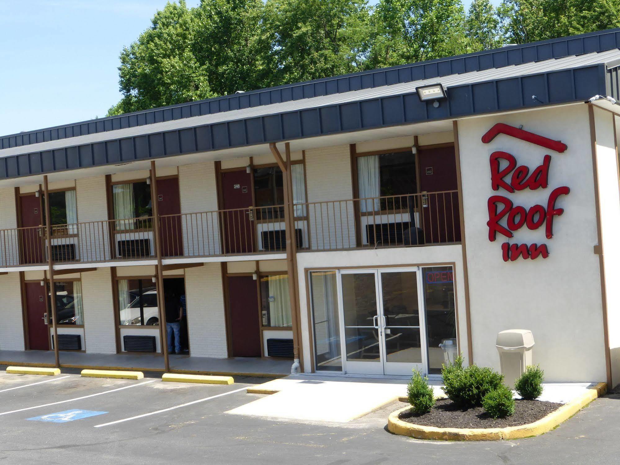 Red Roof Inn Fredericksburg North Esterno foto